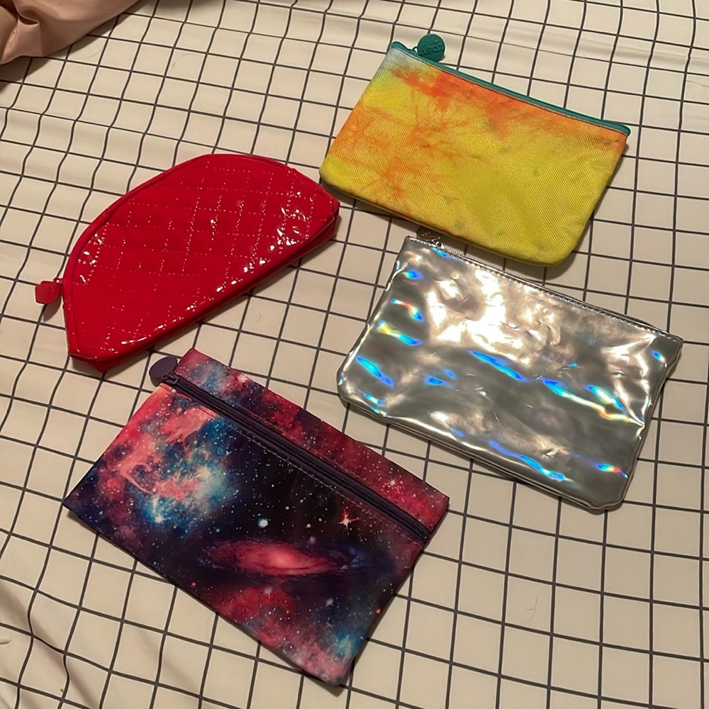 NWOT 4 IPSY pouches